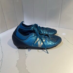 Good Condition Size 3 New Balance Kids Soccer Cleats in Blue and Silver